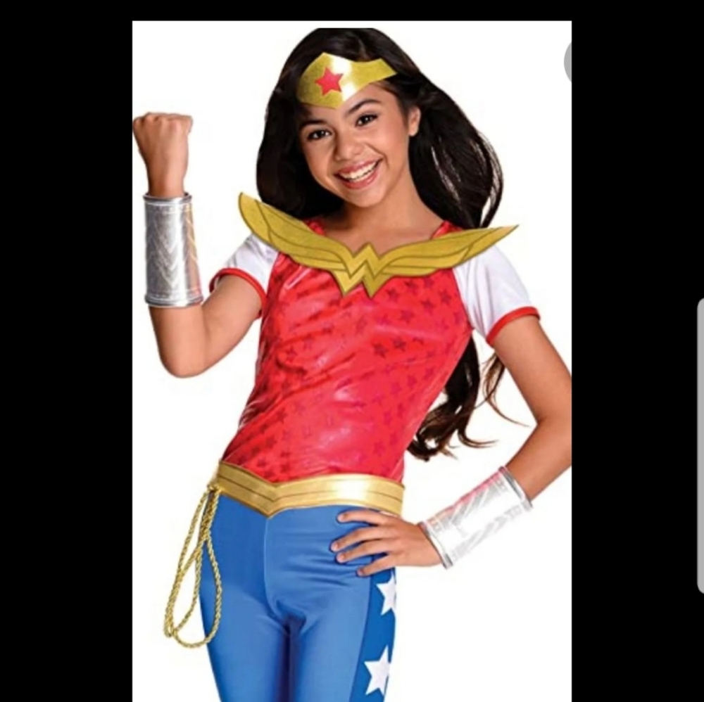 DC Super Hero Girls, Wonder Woman costume